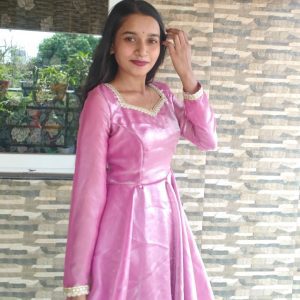 Girls fashionable classic dress